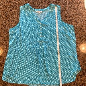 Like new Rose & Olive sleeveless blouse